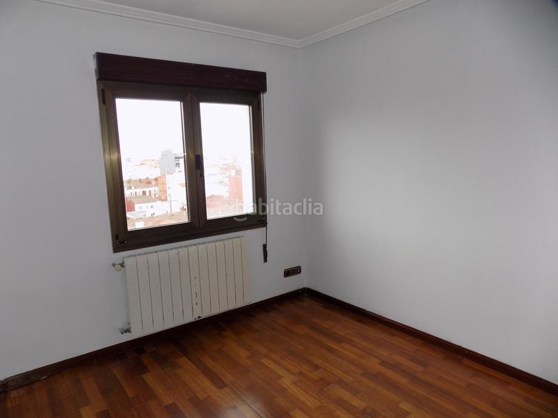 Foto db9d908e-9daf-48b6-b73e-47727a868ac4. Dachwohnung mit heizung in Centro Gijón