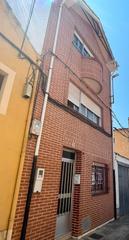 Casa adosada en Calle de san pedro 1. Venta casa adosada, valencia de don juan. len.