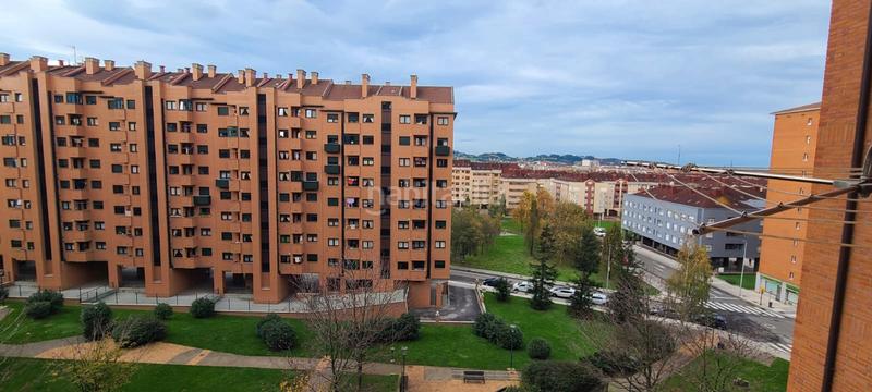 Foto a5d57632-7ed2-45fe-9879-8abe2a009c98. Pis a calle peña ubiña 13 a nuevo Gijón Gijón