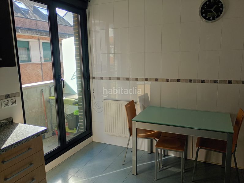 Foto 6c4619d4-ccd1-4064-bf8d-29a2621c1fa0. Location duplex avec chauffage parking dans Llano Gijón