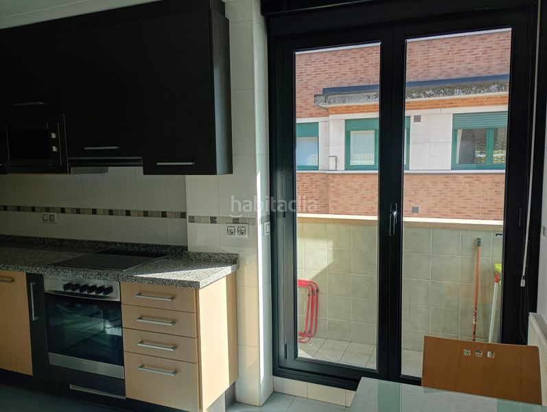 Foto 8b1bf70a-622e-45de-a357-4c60cf74be73. Location duplex avec chauffage parking dans Llano Gijón