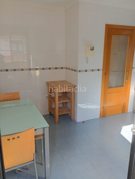 Foto d24841cd-3c7f-4cb0-b1dd-c7ef67a428f9. Location duplex avec chauffage parking dans Llano Gijón