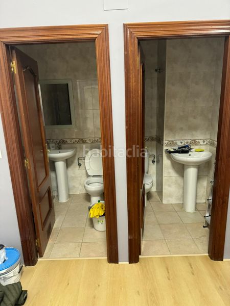 Foto c8bf7fb3-6639-474f-a67d-07d20aa1c5a3. Local comercial a Llano Gijón