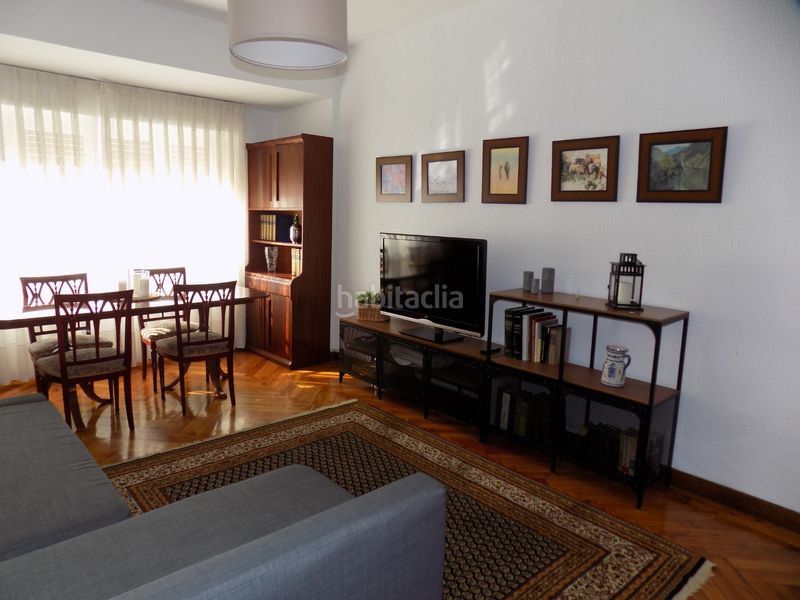 Foto a4a4a31e-1b66-40f8-b3e7-a27376f8a31e. Affitto appartamento in avenida de la constitución 32 in Gijón