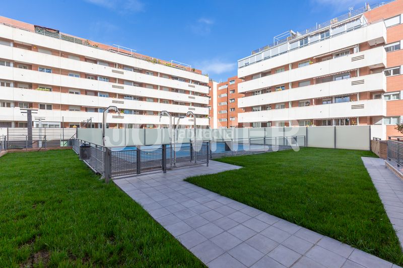 Foto 850133a3-b1f3-4fa9-87a1-272b1f5d016a. Pis amb aparcament piscina a Rejas Madrid