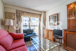 Miete Etagenwohnung  Calle de ruiz perelló. “jowner alquila fantástico piso en guindalera”