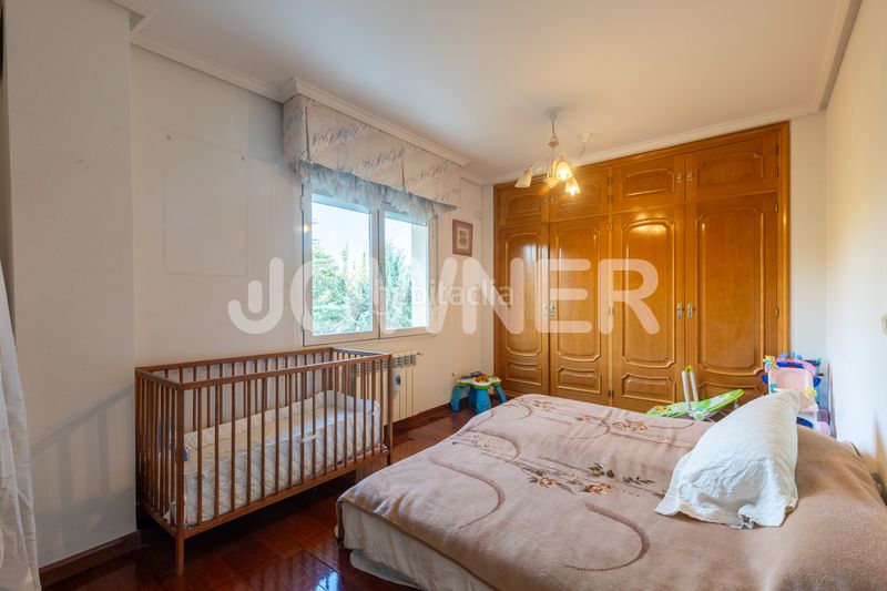 Foto 5f8d20ad-5f6a-4523-9763-d15131b9845e. Chalet with fireplace heating parking pool in Molino de la Hoz Rozas de Madrid (Las)