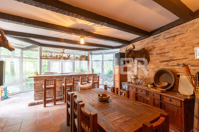 Foto 833c70ba-01c8-41db-93ca-fbfabe5aab3f. Chalet with fireplace heating parking pool in Molino de la Hoz Rozas de Madrid (Las)
