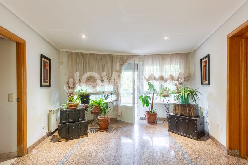 Foto f6d9484a-f36d-41bf-973b-6969121a8051. Chalet with fireplace heating parking pool in Molino de la Hoz Rozas de Madrid (Las)
