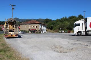 Mas à Txako auzunea 6-4. Caserío en tres  plantas en ugaomiraballes,  independiente..