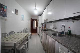 Pis a Ugao - Miraballes. ¡oportunidad en el centro de ugao-miraballes! piso con terraza y