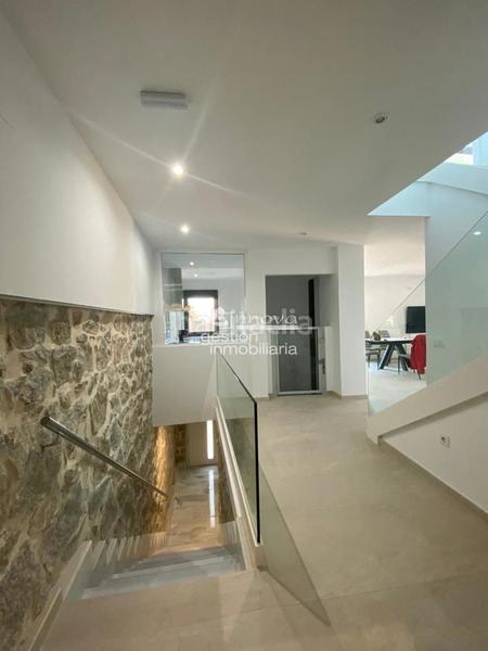 Foto b80c772a-bf58-4a20-a5e6-4d7b2222fcaa. Alquiler casa en San Lorenzo - San Marcos Segovia