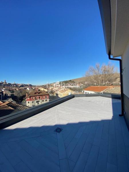 Foto 7a6fd54b-0fd5-4337-bea2-550b1f640eec. Rent house with heating parking in San Lorenzo - San Marcos Segovia