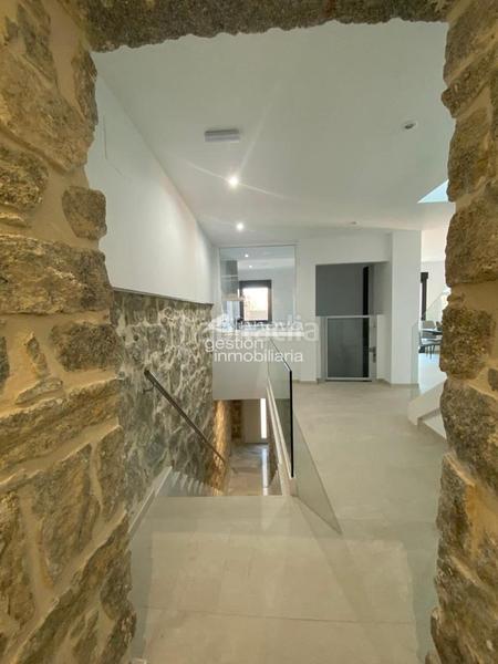 Foto 6928fede-862f-477c-a5d4-a85b6b8bee32. Location maison avec chauffage parking dans San Lorenzo - San Marcos Segovia