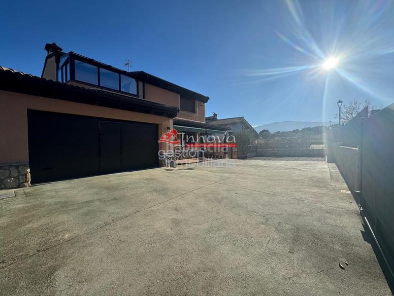 Foto 11b100e3-bd24-4109-ada5-b95954b08423. Haus mit parking in Palazuelos de Eresma