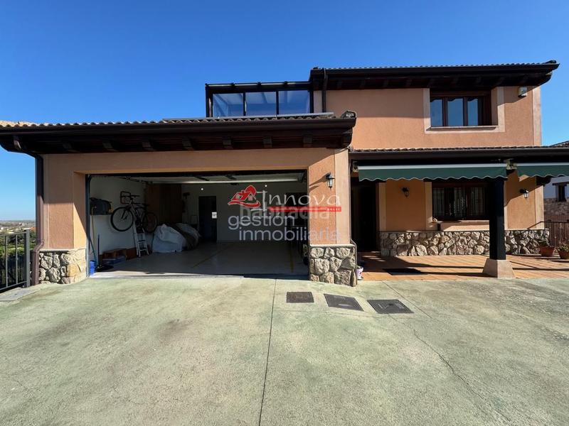 Foto 2b34757f-12b3-49d5-b1d1-d5ea13573377. Haus mit parking in Palazuelos de Eresma