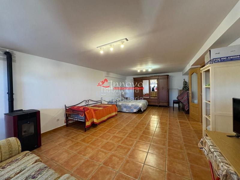 Foto 3f890d6c-2a26-44f1-86cd-472181c76330. Haus mit parking in Palazuelos de Eresma