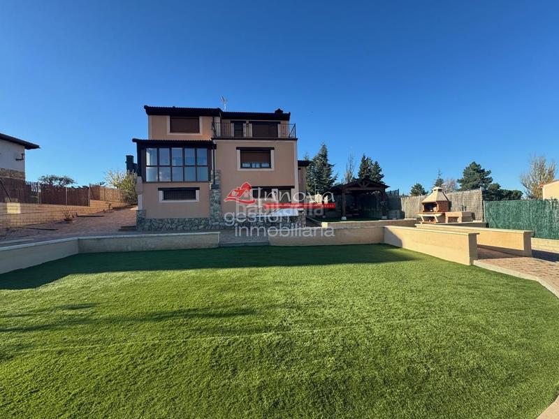 Foto 4b3a424e-489e-4442-ac48-644599759fa2. Haus mit parking in Palazuelos de Eresma