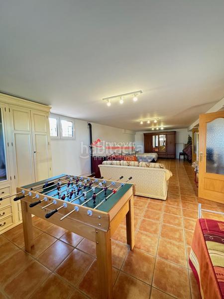 Foto a8063946-9b6d-4d95-8f8b-f8c05c5c8db5. Haus mit parking in Palazuelos de Eresma