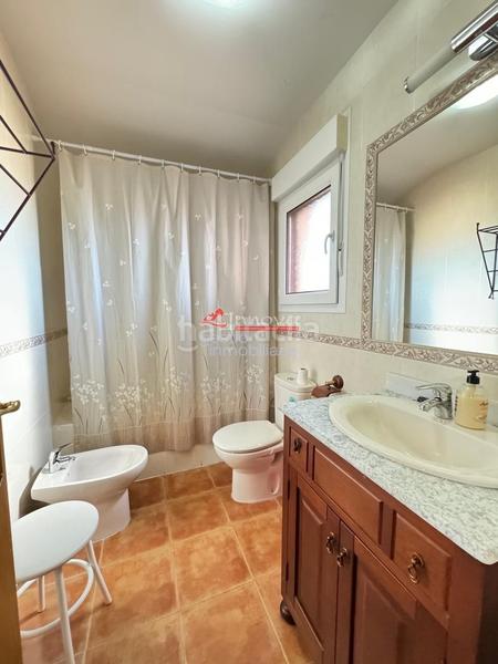 Foto e7fd97a7-f971-4ab2-9bf1-d832ca2969dc. Haus mit parking in Palazuelos de Eresma