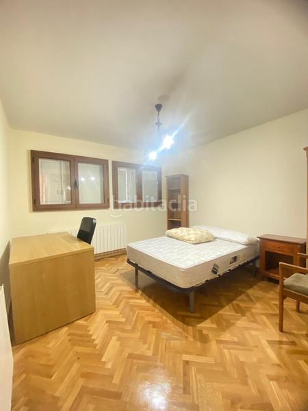 Foto e6880874-ba5e-40fb-9fd0-1c8fb22bf092. Rent ground floor with heating in Plaza Mayor - San Agustín Segovia