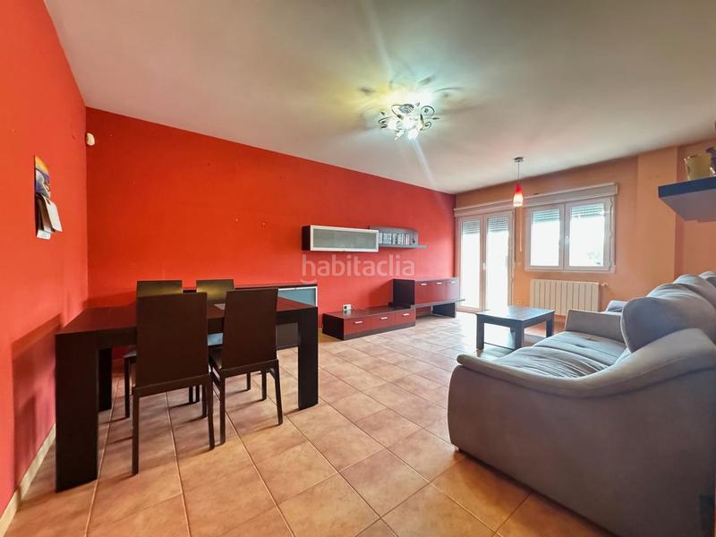 Foto 3a1d19c7-d9b0-4d6b-bff5-9c3d6472f8ce. Casa con riscaldamento parcheggio in Lastrilla (La)