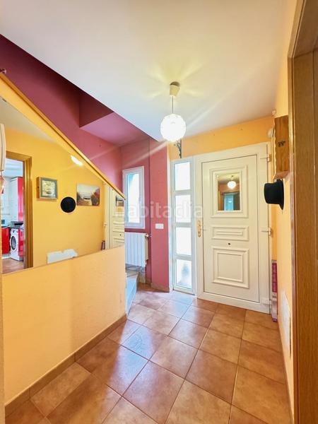 Foto 3b0cc368-eb7b-4d7b-99b5-33f36a221762. Casa con riscaldamento parcheggio in Lastrilla (La)