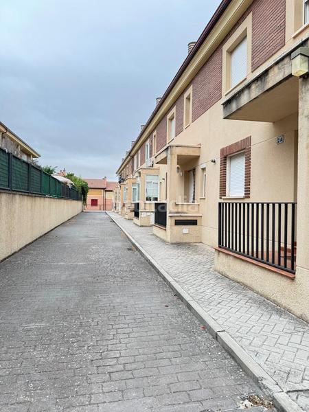 Foto 40119637-7a07-4604-bb21-f62d89dc73f0. Casa con riscaldamento parcheggio in Lastrilla (La)