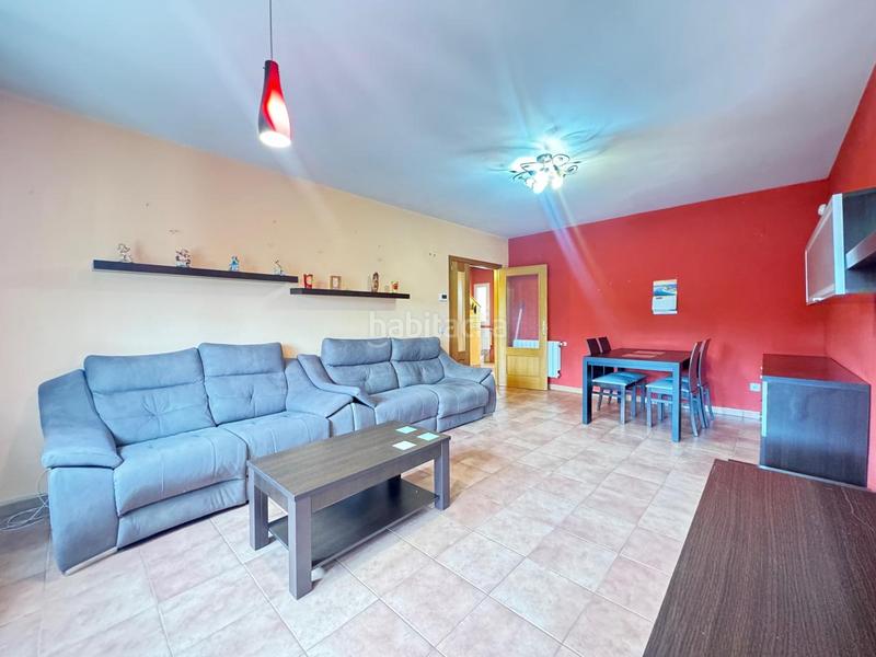 Foto 659338c5-f8f5-4b08-aff6-0448ff7ffb0b. Casa con riscaldamento parcheggio in Lastrilla (La)