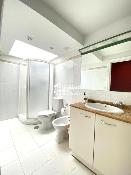 Foto c714f4d2-7819-46e8-87ba-801bdaebddd8. Miete etagenwohnung in juan bravo 20 in Centro Segovia