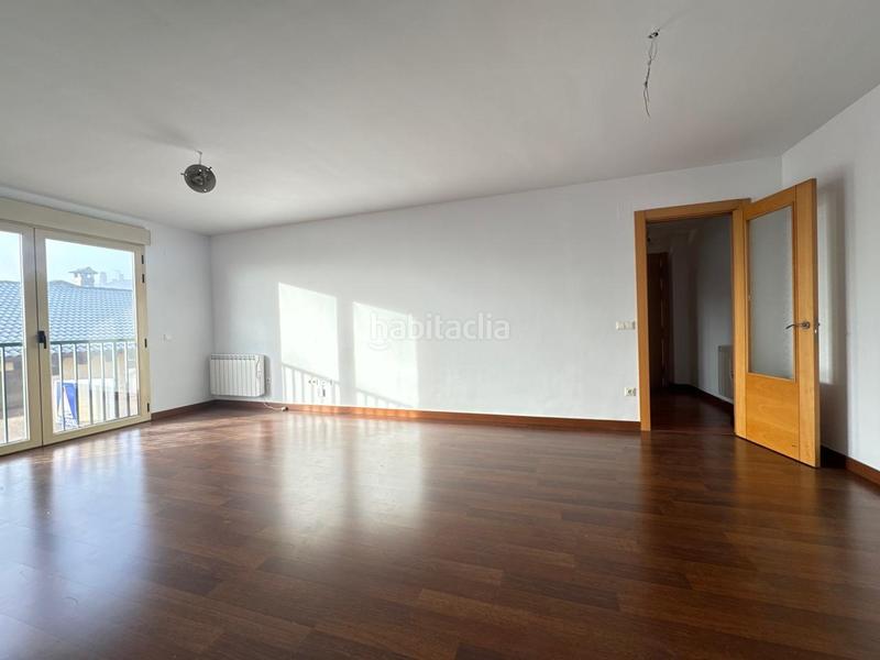 Foto cbaae8a2-3995-49bc-9ff5-b0ee280685a1. Appartamento con riscaldamento in Carbonero el Mayor