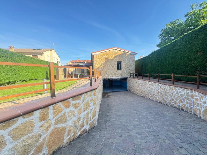 Foto 4e94738d-b019-474a-a3e9-ed8e21014290. Casa amb calefacció aparcament piscina a Palazuelos de Eresma