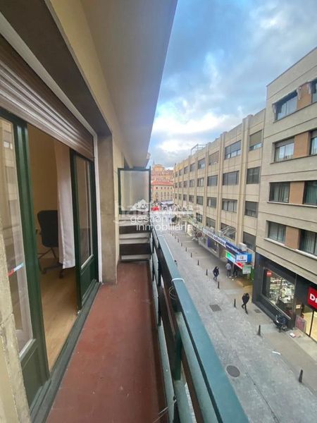 Foto 0c05fd8e-2bf2-4e3a-a85f-a6ec7f0e7345. Rent flat with heating in Centro Segovia