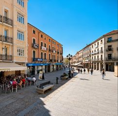 Location Bureau  Avenida acueducto