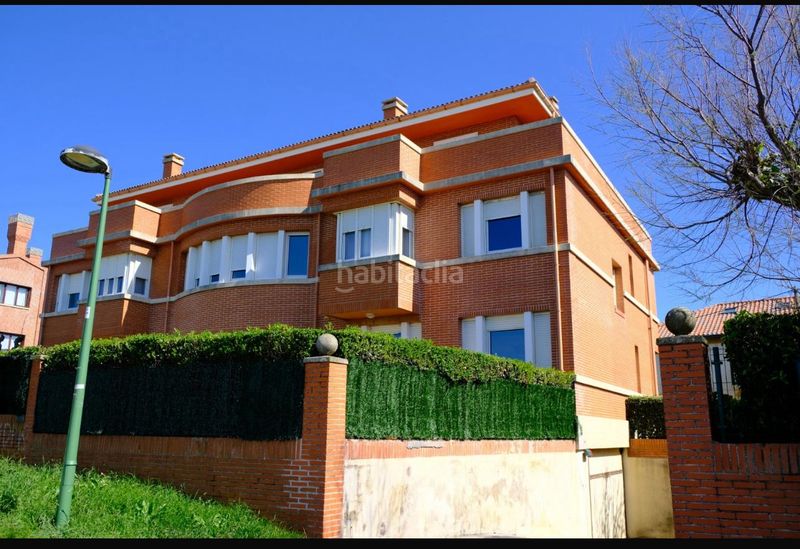 Foto 3cec9c01-be74-40b5-a71f-2ae8b9830479. Ático en santa maría de Getxo Getxo