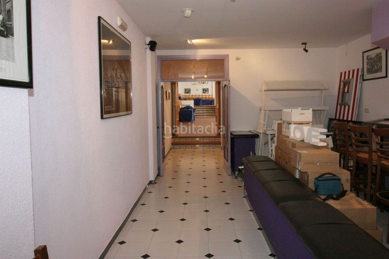 Foto d1b7f4f8-6330-4668-9b89-4d6fb492bd94. Local comercial a carretera de ávila 10 a Mombeltrán