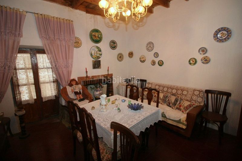 Foto 8504b9b9-d3c4-4489-b372-ce432d4ccdea. Casa a plaza de la corredera 1 a Mombeltrán