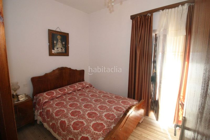Foto f40c6788-fb78-47fe-b4b7-b699fdc222f3. Casa a plaza de la corredera 1 a Mombeltrán