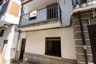 Maison à Calle de la canchuela 7. Inmobiliaria tasarenas vende en guisando