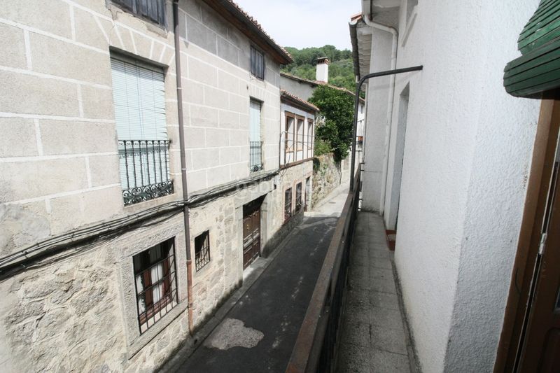 Foto 14c22a13-8aa7-4ae7-a995-b7b1c8972e80. Casa a plaza mayor 14 a Hornillo (El)