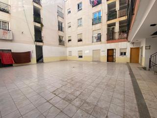 Flat  Calle olivos (r). Rebajado! piso en roquetas pueblo almería.
