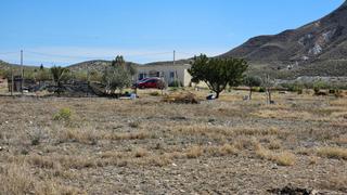 Mas  Polígono polígono 4 parcela 200 majadas. tabernas (almerí. Se vende casa de planta baja  con terreno en tabernas.