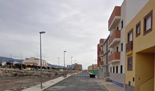 Piso  Calle america (cb). Rebajado! piso ocupado por persona sin justo título