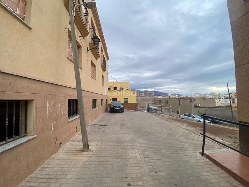 Foto 476f1f6f-012b-4450-a4b6-6004a9fd82ae. Aparcament cotxe a Adra