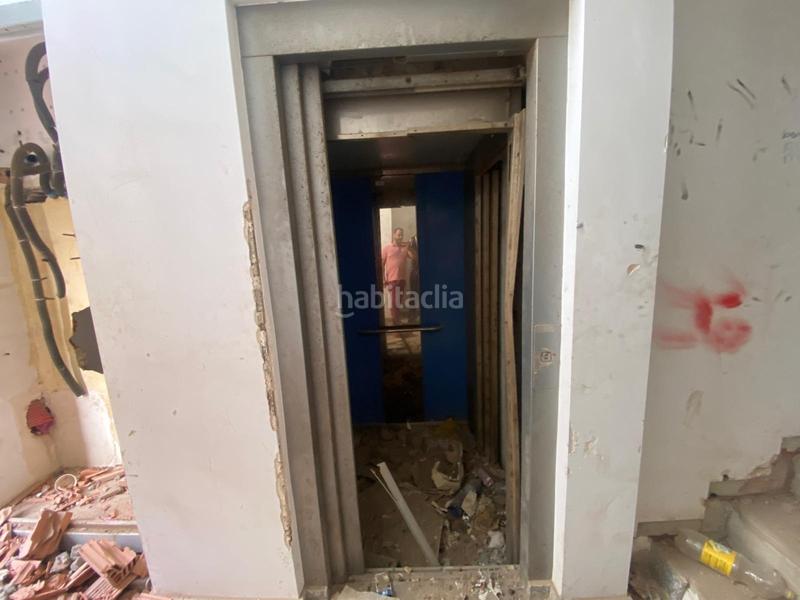 Foto fd7a8685-3ef0-4ecd-b8a1-7846709e67aa. Aparcament cotxe a Adra