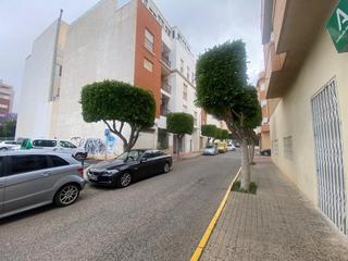 Pis a Calle jesus de perceval 16. Piso en el ejido almería.