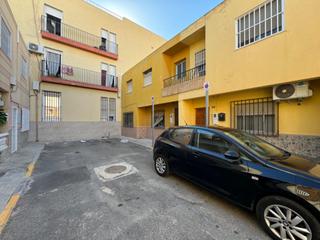 Casa adossada a Calle zagal el (r) 10. Encantador adosado en roquetas de mar tu oportunidad para renova