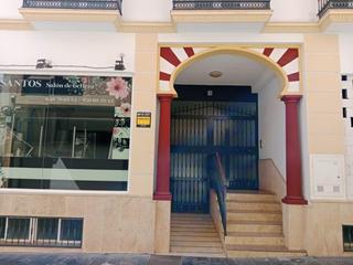 Local commercial  Calle faura. Local comercial en berja almería