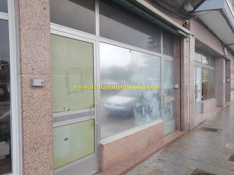 Foto bed12858-f733-43ac-b3bd-67b0f869762d. Local comercial a Tui