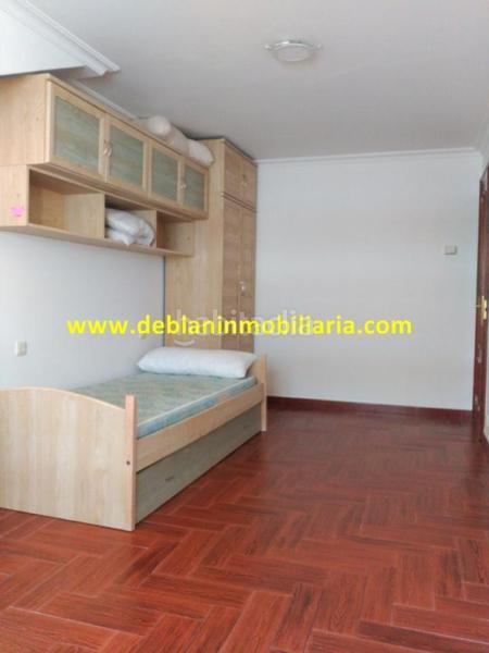 Foto c8209419-17a2-4c70-aa38-3e42f809c272. Alquiler ático en Tui
